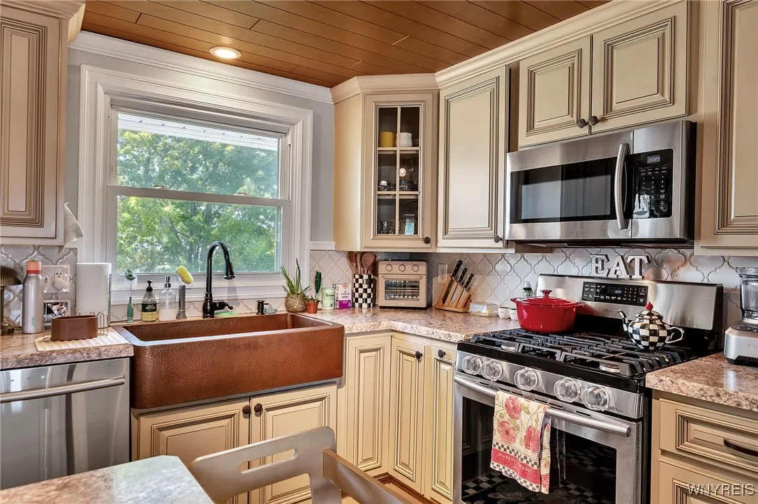 4193 Glenwillow Drive, Hamburg, New York 14075, Hamburg, New York 14075, 3 Bedrooms Bedrooms, 7 Rooms Rooms,1 BathroomBathrooms,Residential,For Sale,4193 Glenwillow Drive, Hamburg, New York 14075,0,B1636249