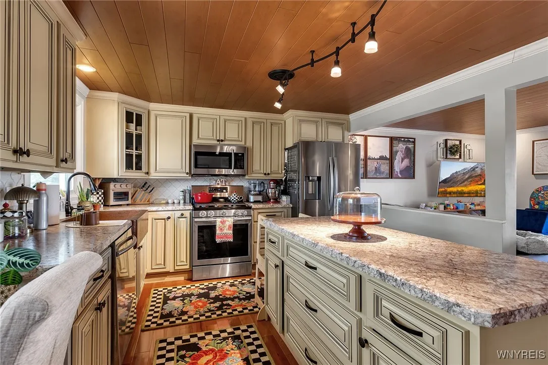 4193 Glenwillow Drive, Hamburg, New York 14075, Hamburg, New York 14075, 3 Bedrooms Bedrooms, 7 Rooms Rooms,1 BathroomBathrooms,Residential,For Sale,4193 Glenwillow Drive, Hamburg, New York 14075,0,B1636249
