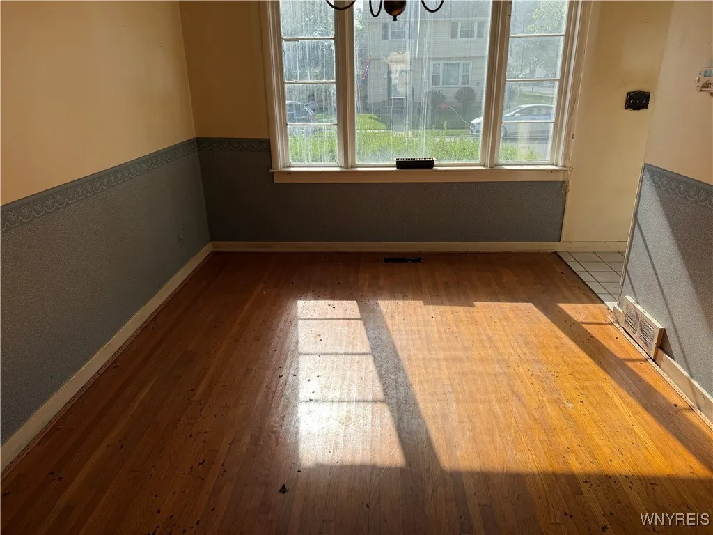 47 Brookville Drive, Tonawanda, New York 14150, Tonawanda, New York 14150, 3 Bedrooms Bedrooms, 7 Rooms Rooms,1 BathroomBathrooms,Residential,Closed,47 Brookville Drive, Tonawanda, New York 14150,0,B1636887