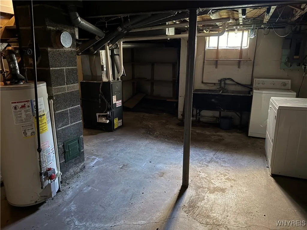 47 Brookville Drive, Tonawanda, New York 14150, Tonawanda, New York 14150, 3 Bedrooms Bedrooms, 7 Rooms Rooms,1 BathroomBathrooms,Residential,Closed,47 Brookville Drive, Tonawanda, New York 14150,0,B1636887