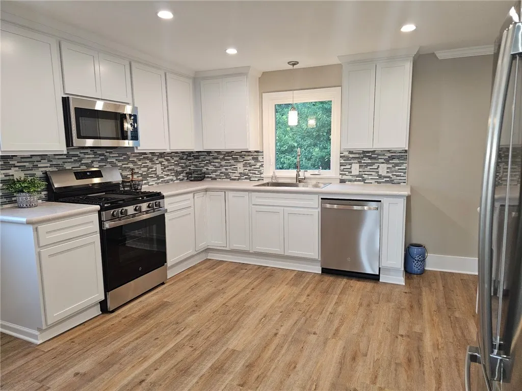 5011 Ridge Rd, Williamson, New York 14589, Williamson, New York 14589, 4 Bedrooms Bedrooms, 8 Rooms Rooms,2 BathroomsBathrooms,Residential,Closed,5011 Ridge Rd, Williamson, New York 14589,0,R1636501