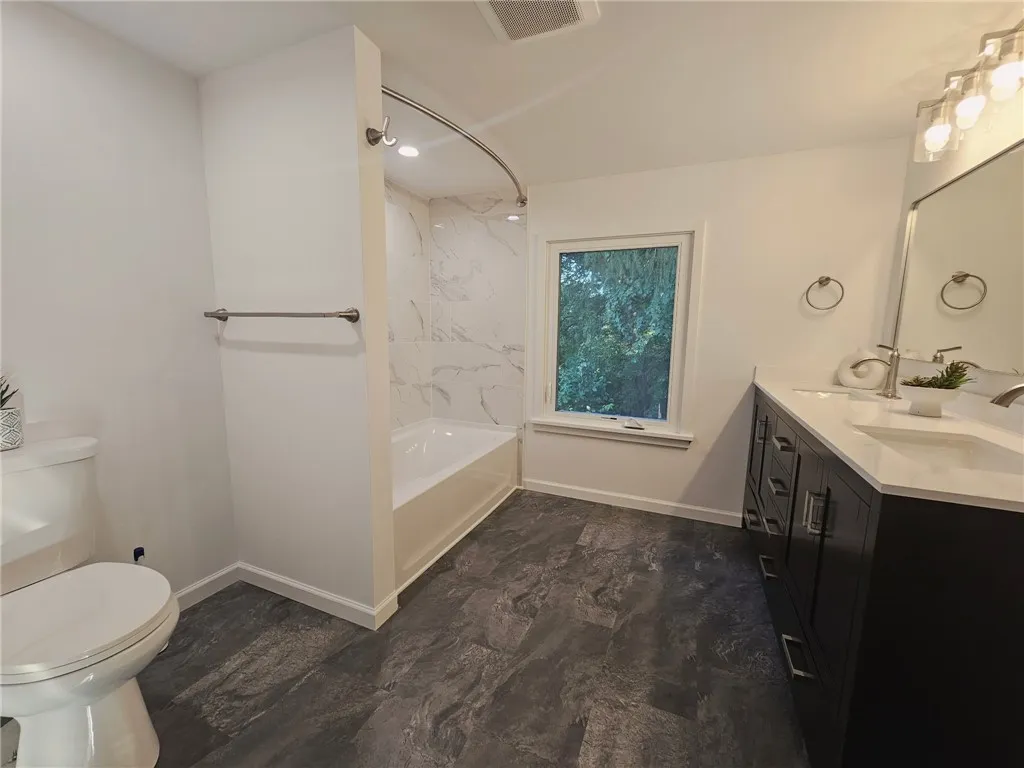 5011 Ridge Rd, Williamson, New York 14589, Williamson, New York 14589, 4 Bedrooms Bedrooms, 8 Rooms Rooms,2 BathroomsBathrooms,Residential,Closed,5011 Ridge Rd, Williamson, New York 14589,0,R1636501