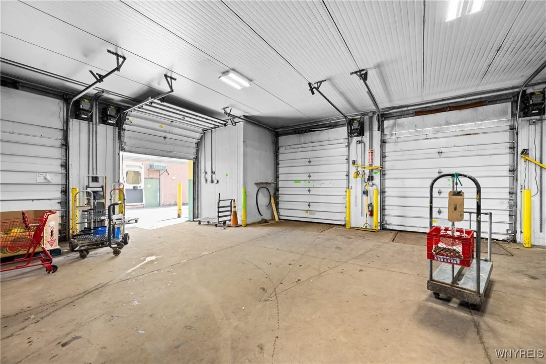 250 Grant Street, Buffalo, New York 14213, Buffalo, New York 14213, 10 Rooms Rooms,Commercial Sale,For Sale,250 Grant Street, Buffalo, New York 14213,0,B1634757