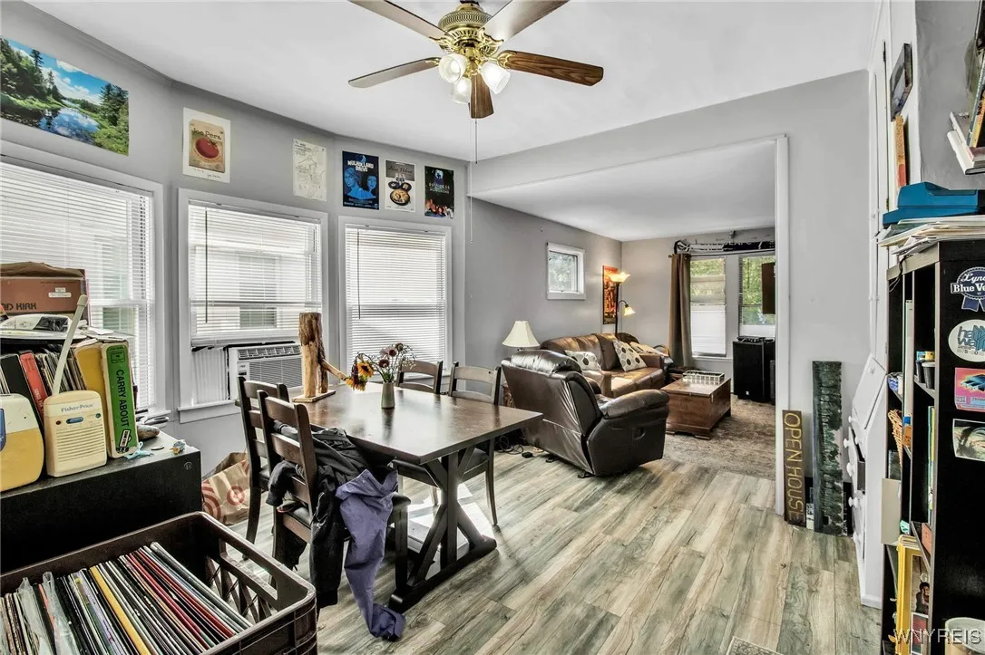 823 Ashland Avenue, Buffalo, New York 14222, Buffalo, New York 14222, 6 Bedrooms Bedrooms, ,2 BathroomsBathrooms,Residential,For Sale,823 Ashland Avenue, Buffalo, New York 14222,0,B1636624