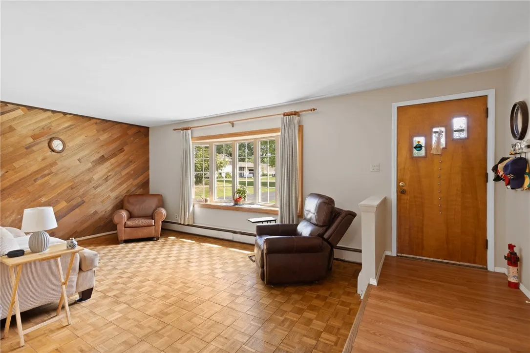 29 Bermuda Circle, Henrietta, New York 14623, Henrietta, New York 14623, 3 Bedrooms Bedrooms, 7 Rooms Rooms,1 BathroomBathrooms,Residential,Closed,29 Bermuda Circle, Henrietta, New York 14623,0,R1628922