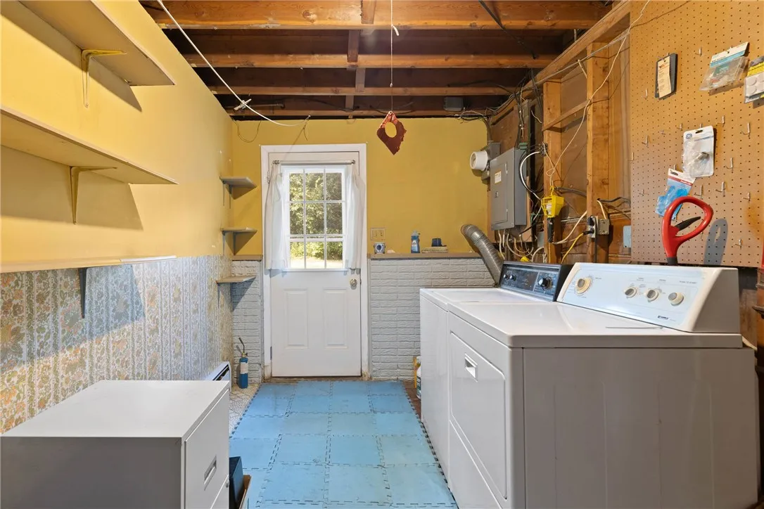 29 Bermuda Circle, Henrietta, New York 14623, Henrietta, New York 14623, 3 Bedrooms Bedrooms, 7 Rooms Rooms,1 BathroomBathrooms,Residential,Closed,29 Bermuda Circle, Henrietta, New York 14623,0,R1628922
