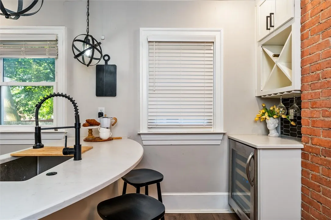 43 Amherst Street, Rochester, New York 14607, Rochester, New York 14607, 4 Bedrooms Bedrooms, 10 Rooms Rooms,2 BathroomsBathrooms,Residential,Closed,43 Amherst Street, Rochester, New York 14607,0,R1636157