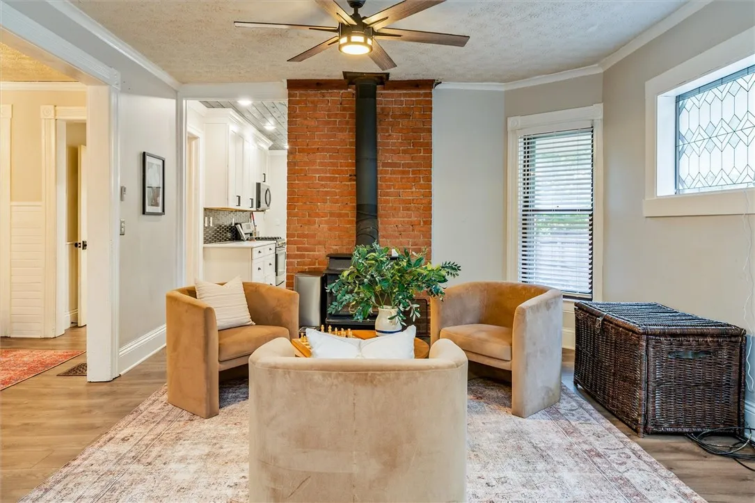 43 Amherst Street, Rochester, New York 14607, Rochester, New York 14607, 4 Bedrooms Bedrooms, 10 Rooms Rooms,2 BathroomsBathrooms,Residential,Closed,43 Amherst Street, Rochester, New York 14607,0,R1636157