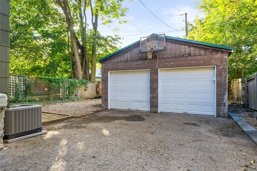 43 Amherst Street, Rochester, New York 14607, Rochester, New York 14607, 4 Bedrooms Bedrooms, 10 Rooms Rooms,2 BathroomsBathrooms,Residential,Closed,43 Amherst Street, Rochester, New York 14607,0,R1636157