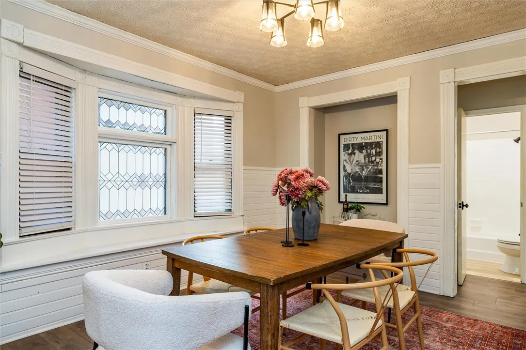 43 Amherst Street, Rochester, New York 14607, Rochester, New York 14607, 4 Bedrooms Bedrooms, 10 Rooms Rooms,2 BathroomsBathrooms,Residential,Closed,43 Amherst Street, Rochester, New York 14607,0,R1636157