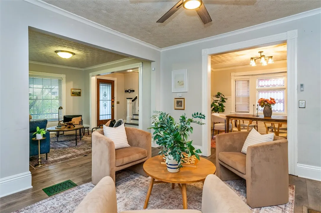 43 Amherst Street, Rochester, New York 14607, Rochester, New York 14607, 4 Bedrooms Bedrooms, 10 Rooms Rooms,2 BathroomsBathrooms,Residential,Closed,43 Amherst Street, Rochester, New York 14607,0,R1636157