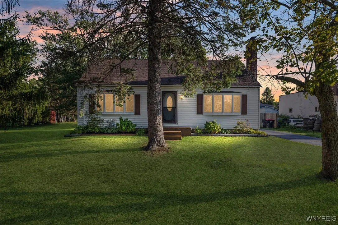 5775 Genesee St Street, Lancaster, New York 14086, Lancaster, New York 14086, 3 Bedrooms Bedrooms, 7 Rooms Rooms,1 BathroomBathrooms,Residential,For Sale,5775 Genesee St Street, Lancaster, New York 14086,0,B1636933