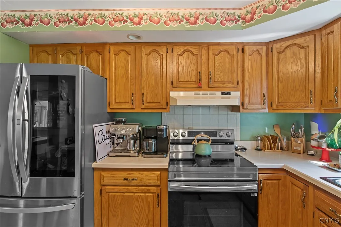 135 Charles Drive, Camillus, New York 13031, Camillus, New York 13031, 3 Bedrooms Bedrooms, 9 Rooms Rooms,1 BathroomBathrooms,Residential,Closed,135 Charles Drive, Camillus, New York 13031,0,S1636258