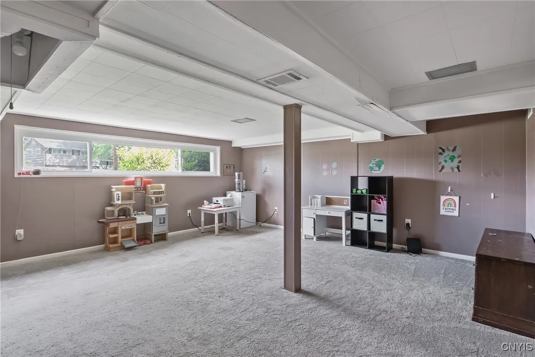 135 Charles Drive, Camillus, New York 13031, Camillus, New York 13031, 3 Bedrooms Bedrooms, 9 Rooms Rooms,1 BathroomBathrooms,Residential,Closed,135 Charles Drive, Camillus, New York 13031,0,S1636258