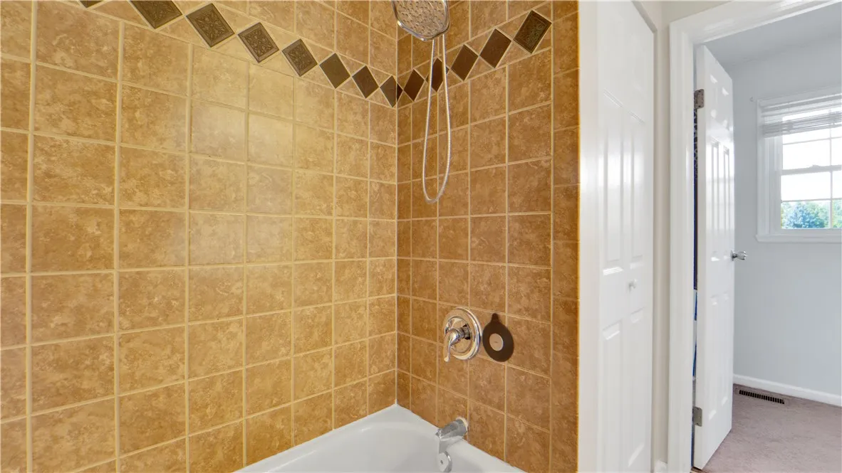 82 Constance Way West, Greece, New York 14612, Greece, New York 14612, 3 Bedrooms Bedrooms, 7 Rooms Rooms,1 BathroomBathrooms,Residential,Closed,82 Constance Way West, Greece, New York 14612,0,R1631015