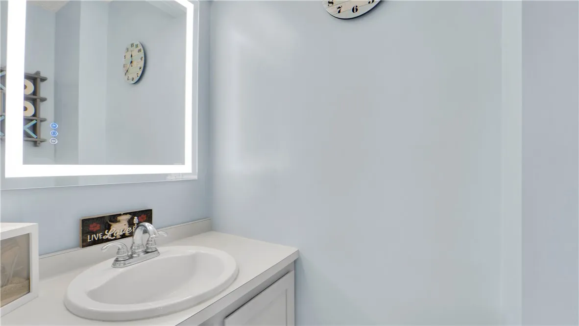 82 Constance Way West, Greece, New York 14612, Greece, New York 14612, 3 Bedrooms Bedrooms, 7 Rooms Rooms,1 BathroomBathrooms,Residential,Closed,82 Constance Way West, Greece, New York 14612,0,R1631015