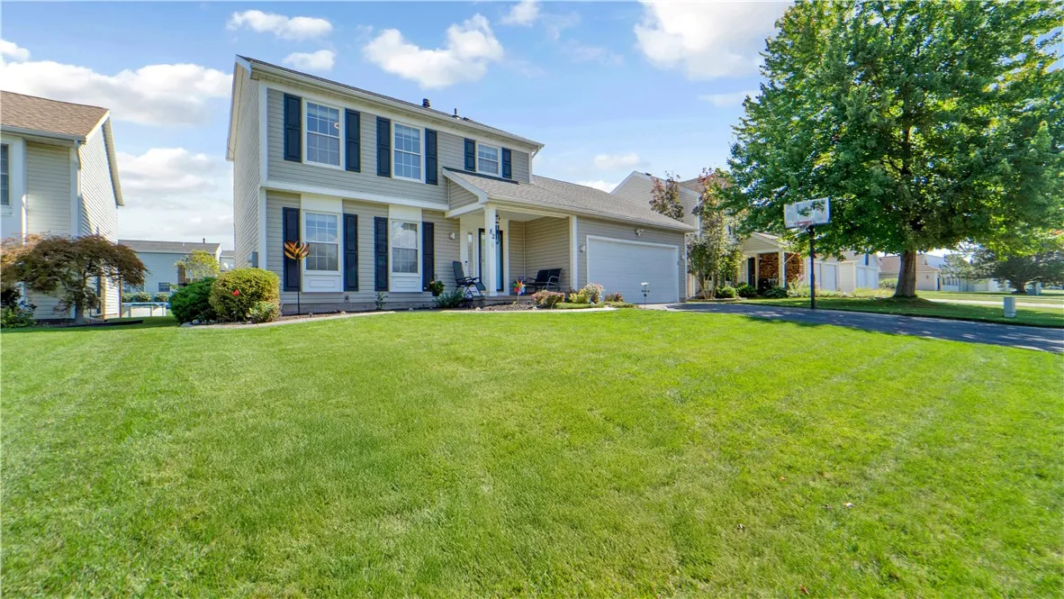 82 Constance Way West, Greece, New York 14612, Greece, New York 14612, 3 Bedrooms Bedrooms, 7 Rooms Rooms,1 BathroomBathrooms,Residential,Closed,82 Constance Way West, Greece, New York 14612,0,R1631015
