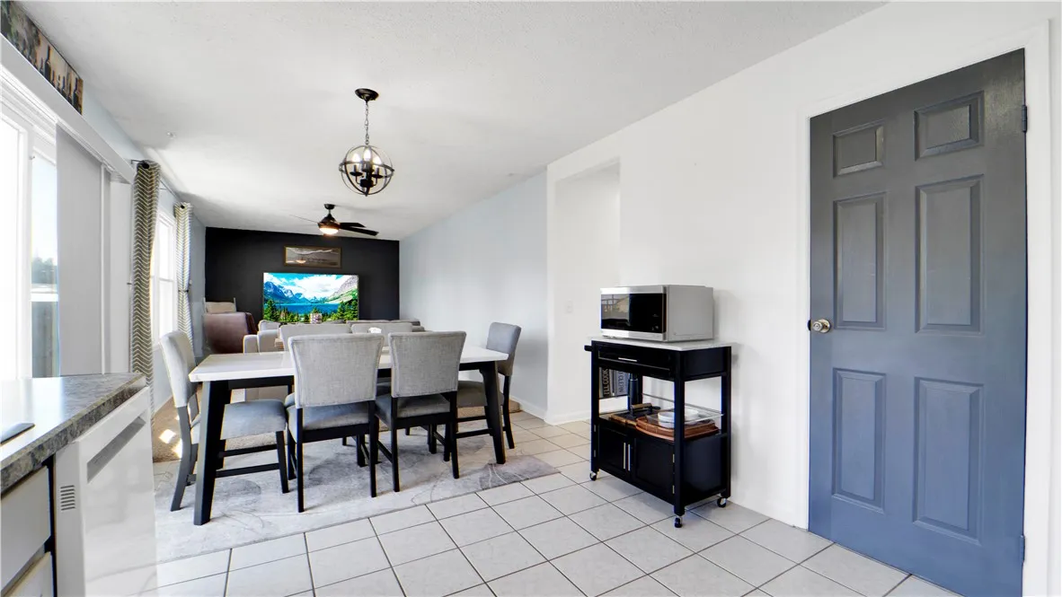 82 Constance Way West, Greece, New York 14612, Greece, New York 14612, 3 Bedrooms Bedrooms, 7 Rooms Rooms,1 BathroomBathrooms,Residential,Closed,82 Constance Way West, Greece, New York 14612,0,R1631015