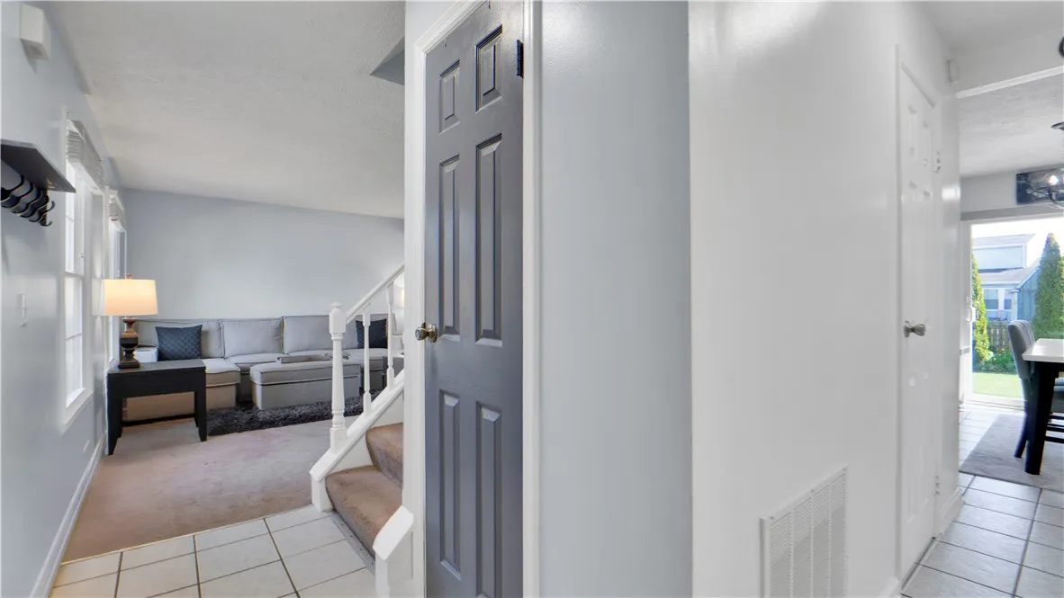 82 Constance Way West, Greece, New York 14612, Greece, New York 14612, 3 Bedrooms Bedrooms, 7 Rooms Rooms,1 BathroomBathrooms,Residential,Closed,82 Constance Way West, Greece, New York 14612,0,R1631015