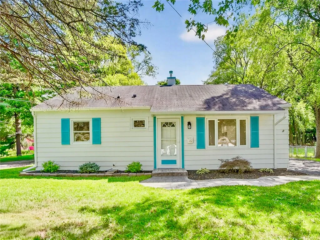 50 Pontiac Street, Webster, New York 14580, Webster, New York 14580, 4 Bedrooms Bedrooms, 7 Rooms Rooms,1 BathroomBathrooms,Residential,Closed,50 Pontiac Street, Webster, New York 14580,0,R1636921