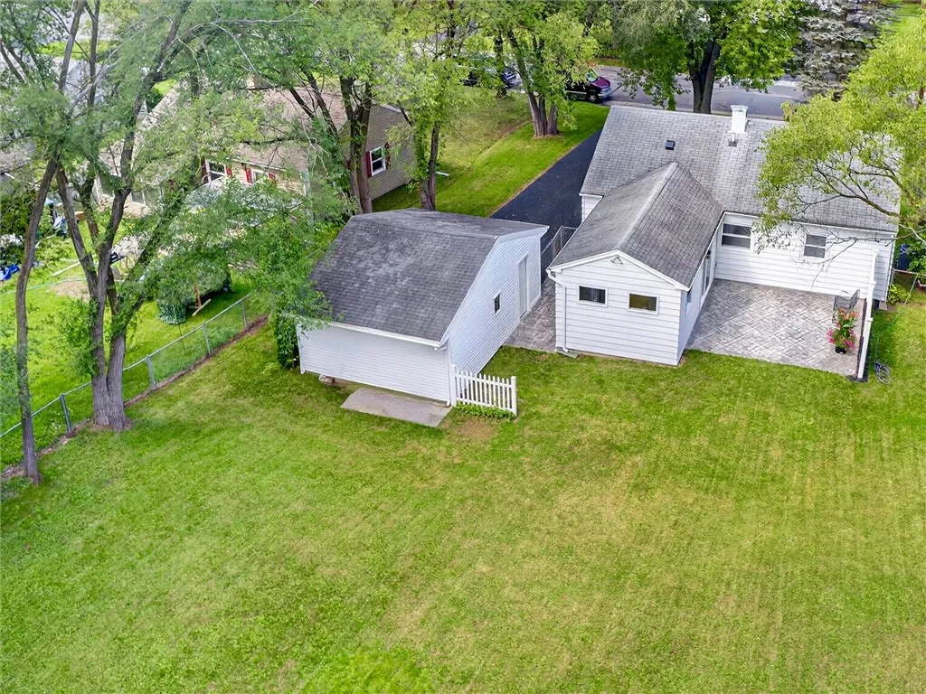 50 Pontiac Street, Webster, New York 14580, Webster, New York 14580, 4 Bedrooms Bedrooms, 7 Rooms Rooms,1 BathroomBathrooms,Residential,Closed,50 Pontiac Street, Webster, New York 14580,0,R1636921