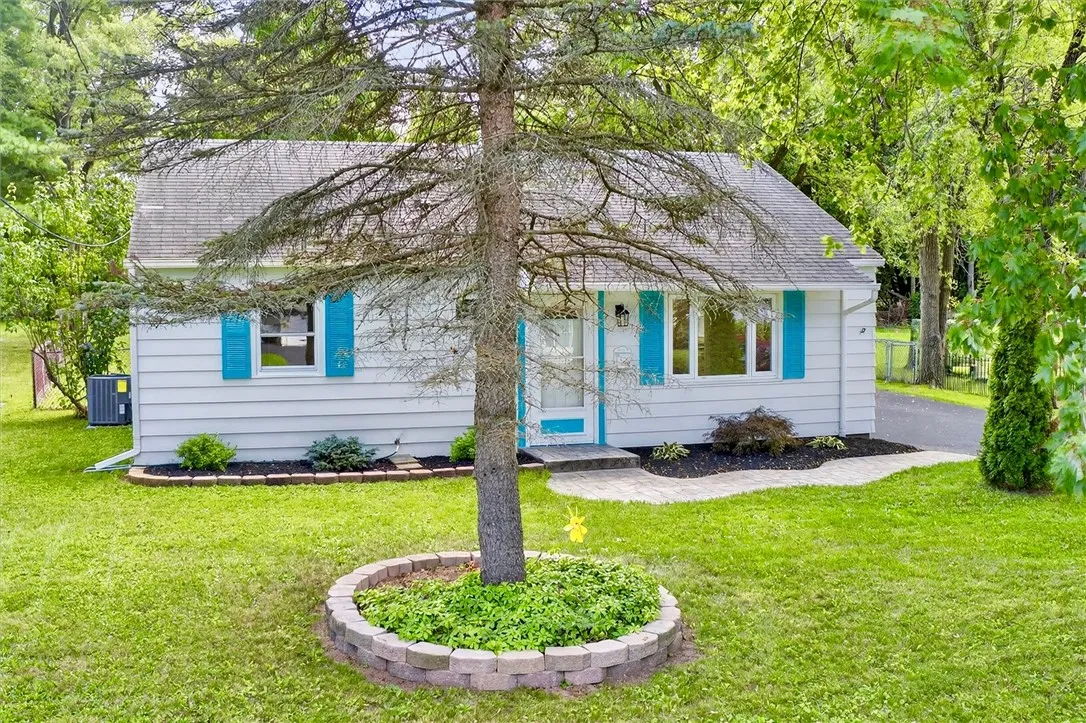 50 Pontiac Street, Webster, New York 14580, Webster, New York 14580, 4 Bedrooms Bedrooms, 7 Rooms Rooms,1 BathroomBathrooms,Residential,Closed,50 Pontiac Street, Webster, New York 14580,0,R1636921