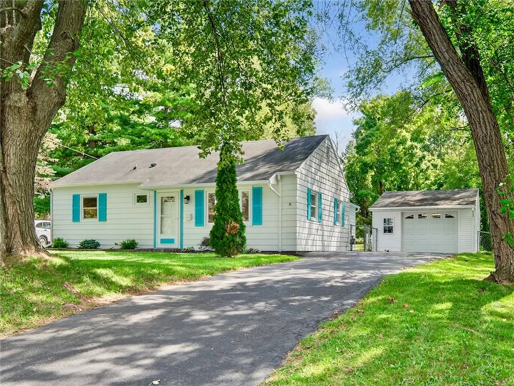 50 Pontiac Street, Webster, New York 14580, Webster, New York 14580, 4 Bedrooms Bedrooms, 7 Rooms Rooms,1 BathroomBathrooms,Residential,Closed,50 Pontiac Street, Webster, New York 14580,0,R1636921