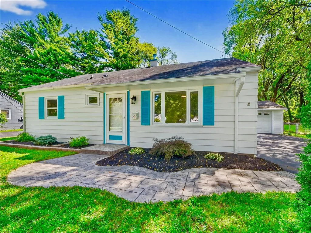 50 Pontiac Street, Webster, New York 14580, Webster, New York 14580, 4 Bedrooms Bedrooms, 7 Rooms Rooms,1 BathroomBathrooms,Residential,Closed,50 Pontiac Street, Webster, New York 14580,0,R1636921
