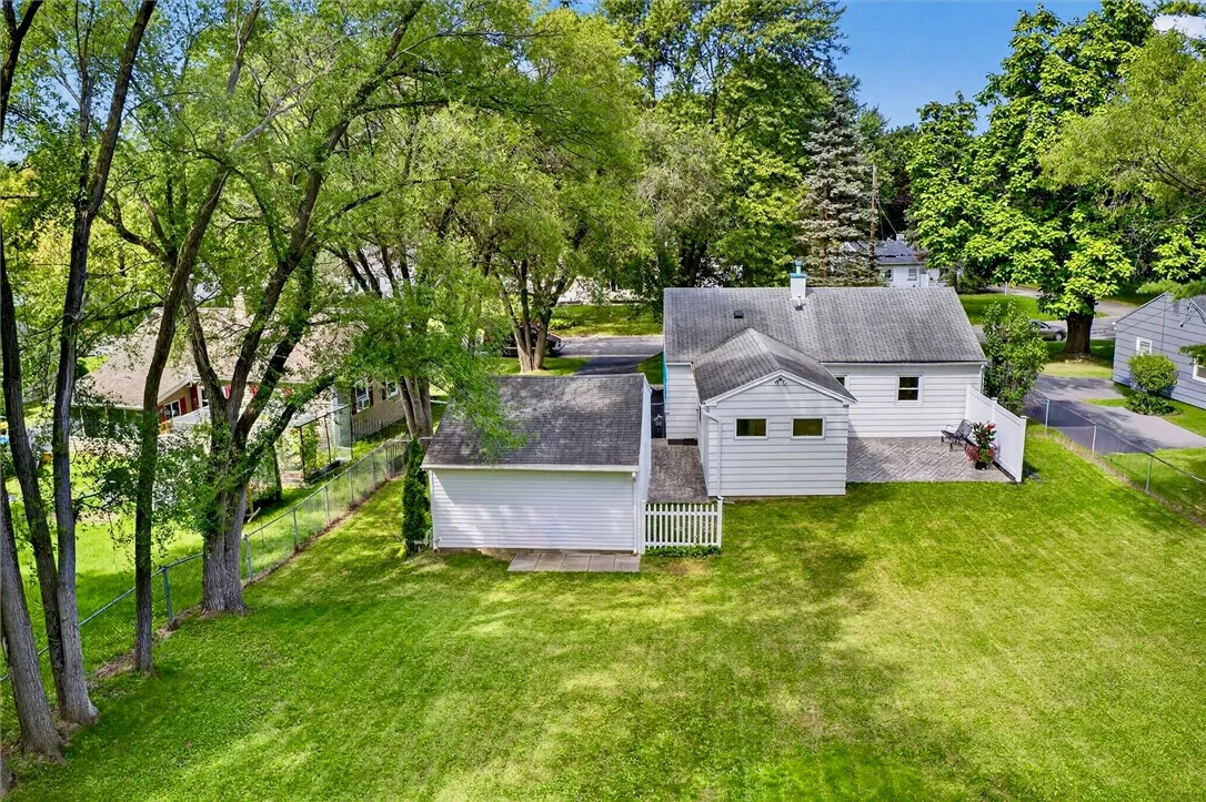 50 Pontiac Street, Webster, New York 14580, Webster, New York 14580, 4 Bedrooms Bedrooms, 7 Rooms Rooms,1 BathroomBathrooms,Residential,Closed,50 Pontiac Street, Webster, New York 14580,0,R1636921