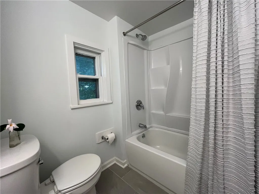 215 Mendon Road, Pittsford, New York 14534, Pittsford, New York 14534, 4 Bedrooms Bedrooms, 12 Rooms Rooms,2 BathroomsBathrooms,Residential,For Sale,215 Mendon Road, Pittsford, New York 14534,0,R1629821