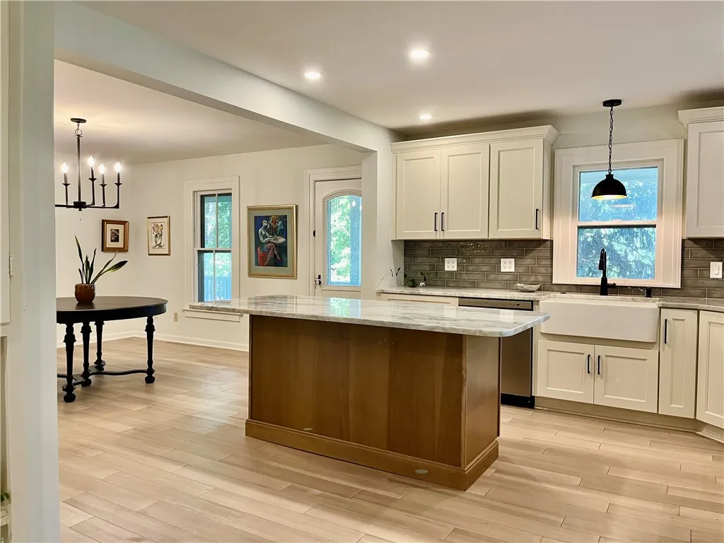 215 Mendon Road, Pittsford, New York 14534, Pittsford, New York 14534, 4 Bedrooms Bedrooms, 12 Rooms Rooms,2 BathroomsBathrooms,Residential,For Sale,215 Mendon Road, Pittsford, New York 14534,0,R1629821