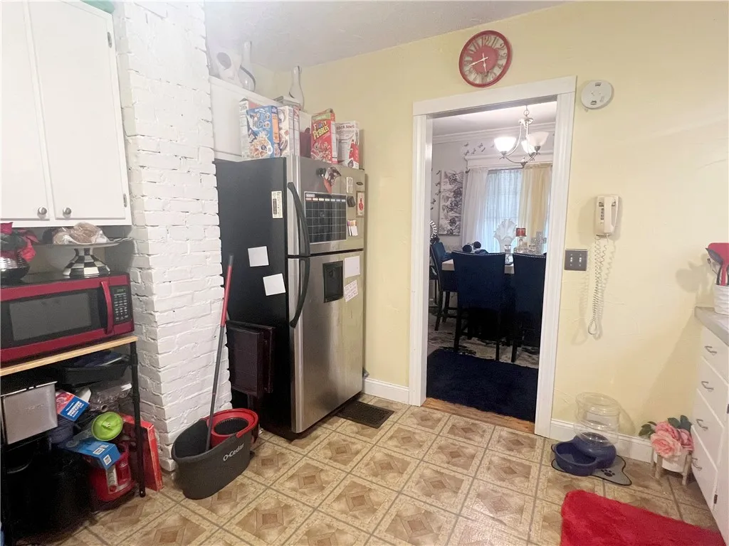 96 Hillendale Street, Rochester, New York 14619, Rochester, New York 14619, 4 Bedrooms Bedrooms, 9 Rooms Rooms,1 BathroomBathrooms,Residential,For Sale,96 Hillendale Street, Rochester, New York 14619,0,R1633949