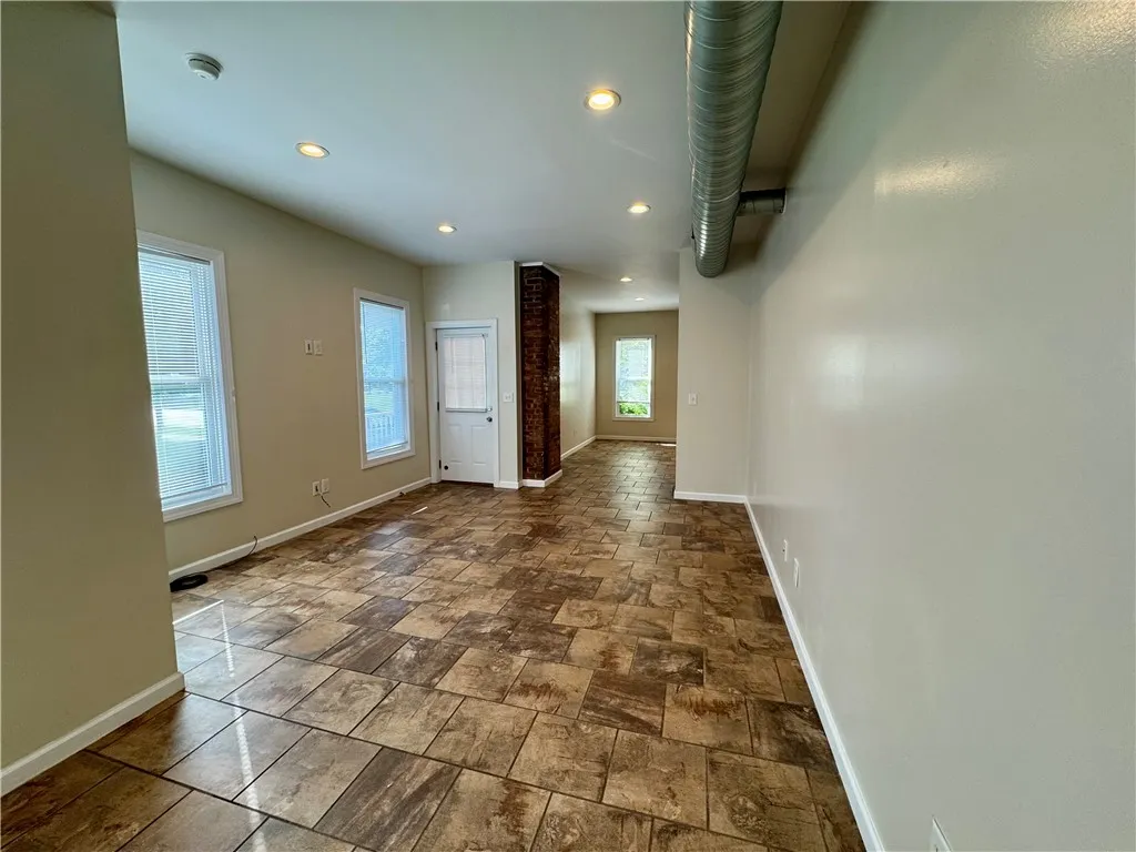 408 West Broad St - Lower, Horseheads, New York 14, Horseheads, New York 14845, 2 Bedrooms Bedrooms, 5 Rooms Rooms,2 BathroomsBathrooms,Residential Lease,For Rent,408 West Broad St - Lower, Horseheads, New York 14,0,R1636952