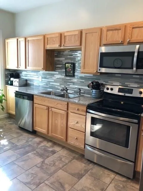 408 West Broad St - Lower, Horseheads, New York 14, Horseheads, New York 14845, 2 Bedrooms Bedrooms, 5 Rooms Rooms,2 BathroomsBathrooms,Residential Lease,For Rent,408 West Broad St - Lower, Horseheads, New York 14,0,R1636952