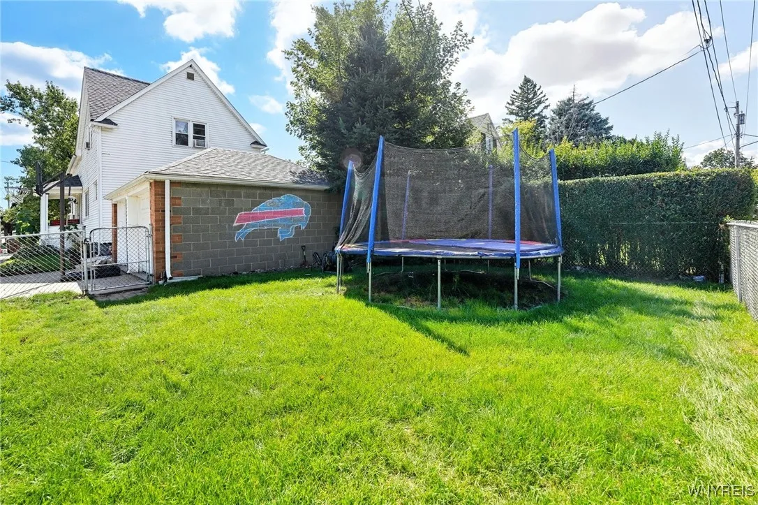46 Long Avenue, Cheektowaga, New York 14225, Cheektowaga, New York 14225, 4 Bedrooms Bedrooms, 8 Rooms Rooms,2 BathroomsBathrooms,Residential,For Sale,46 Long Avenue, Cheektowaga, New York 14225,0,B1636347