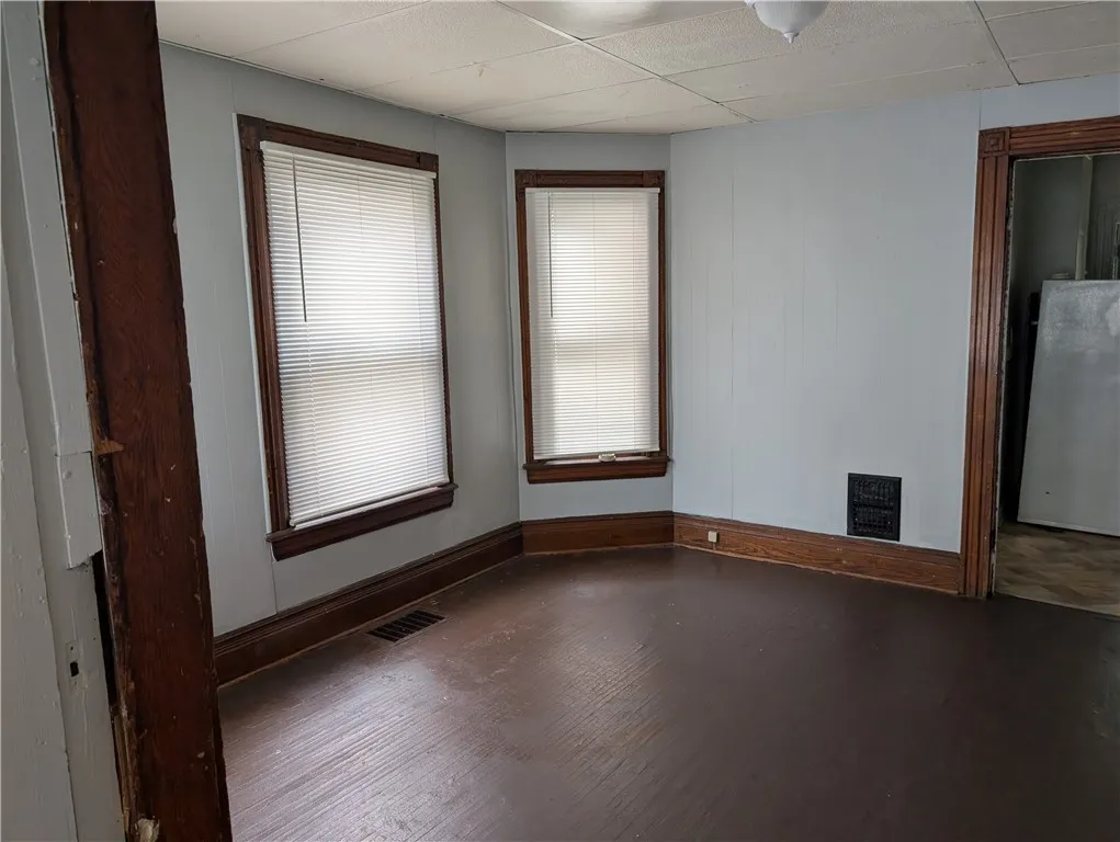 203 Emerson Street, Rochester, New York 14613, Rochester, New York 14613, 5 Bedrooms Bedrooms, ,2 BathroomsBathrooms,Residential,Closed,203 Emerson Street, Rochester, New York 14613,0,R1633871