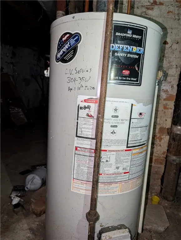 203 Emerson Street, Rochester, New York 14613, Rochester, New York 14613, 5 Bedrooms Bedrooms, ,2 BathroomsBathrooms,Residential,Closed,203 Emerson Street, Rochester, New York 14613,0,R1633871