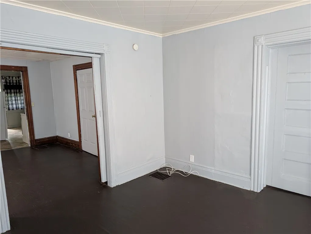 203 Emerson Street, Rochester, New York 14613, Rochester, New York 14613, 5 Bedrooms Bedrooms, ,2 BathroomsBathrooms,Residential,Closed,203 Emerson Street, Rochester, New York 14613,0,R1633871