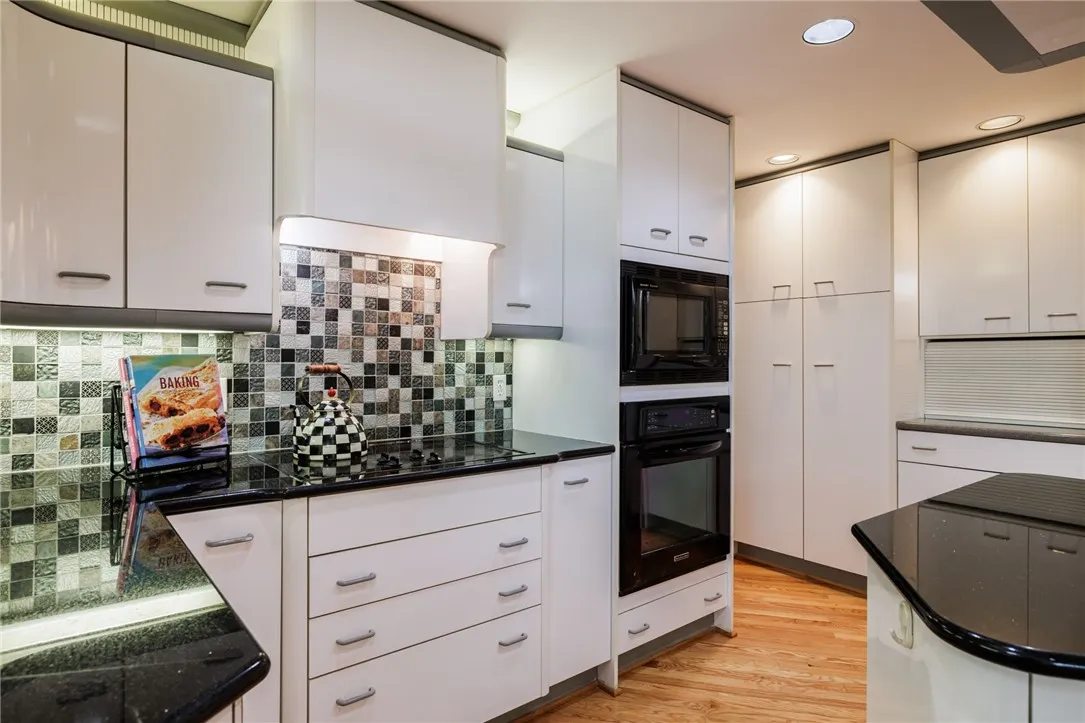 40 Framingham Lane, Pittsford, New York 14534, Pittsford, New York 14534, 4 Bedrooms Bedrooms, 15 Rooms Rooms,4 BathroomsBathrooms,Residential,For Sale,40 Framingham Lane, Pittsford, New York 14534,0,R1636815