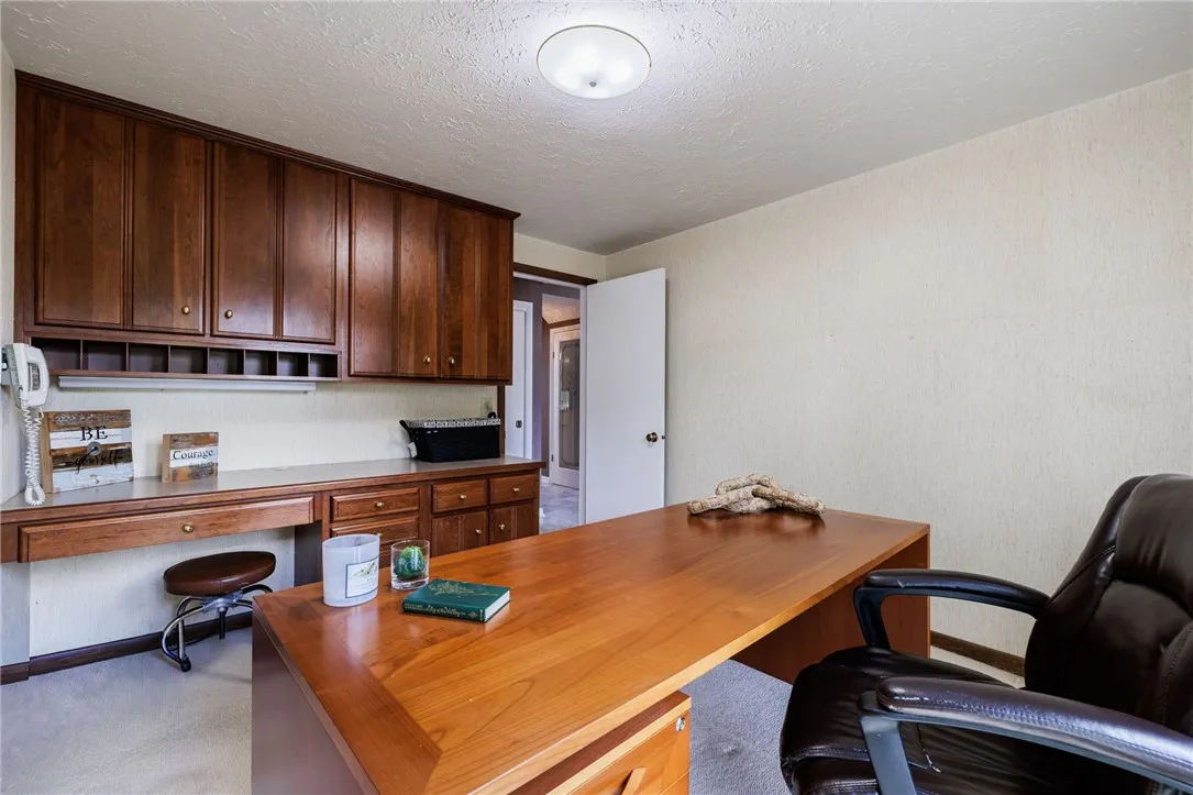40 Framingham Lane, Pittsford, New York 14534, Pittsford, New York 14534, 4 Bedrooms Bedrooms, 15 Rooms Rooms,4 BathroomsBathrooms,Residential,For Sale,40 Framingham Lane, Pittsford, New York 14534,0,R1636815