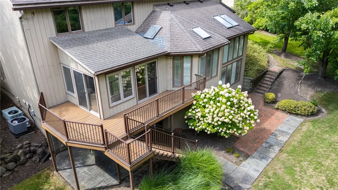 40 Framingham Lane, Pittsford, New York 14534, Pittsford, New York 14534, 4 Bedrooms Bedrooms, 15 Rooms Rooms,4 BathroomsBathrooms,Residential,For Sale,40 Framingham Lane, Pittsford, New York 14534,0,R1636815