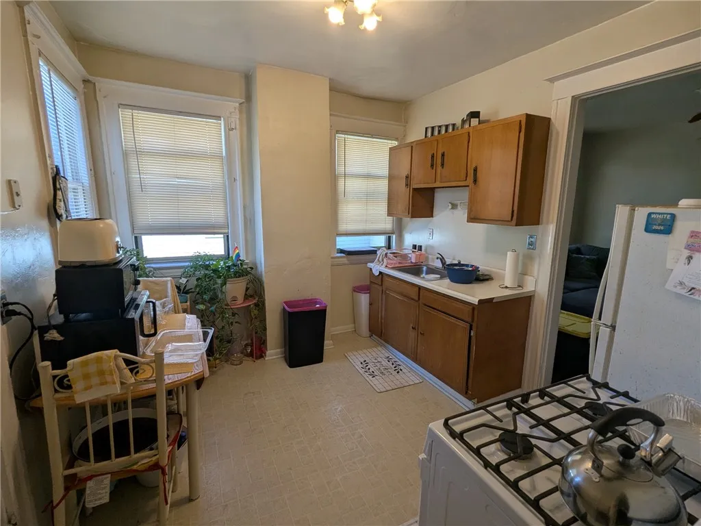 5 Madison Street, Rochester, New York 14608, Rochester, New York 14608, ,Commercial Sale,For Sale,5 Madison Street, Rochester, New York 14608,0,R1636668
