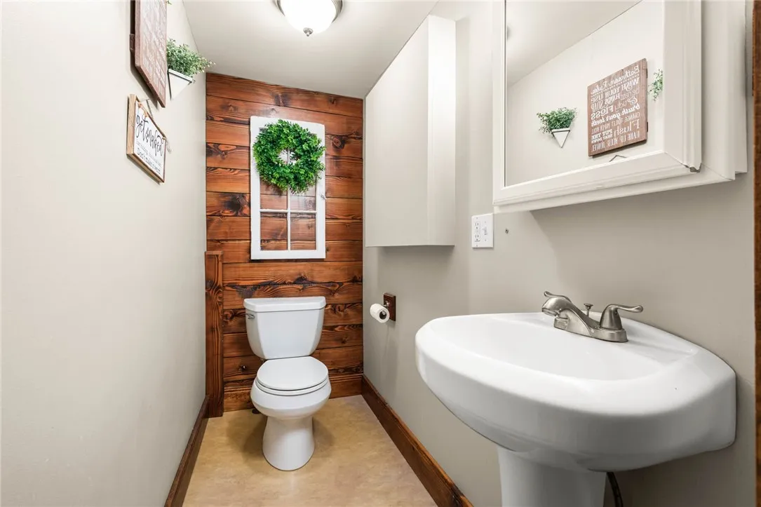 Half Bath upstairs