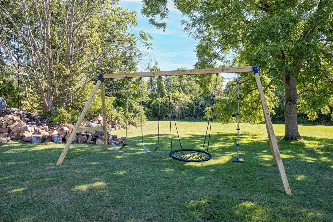 9195 Summit Street Road, Leroy, New York 14482, Leroy, New York 14482, 3 Bedrooms Bedrooms, 6 Rooms Rooms,1 BathroomBathrooms,Residential,For Sale,9195 Summit Street Road, Leroy, New York 14482,0,R1635051