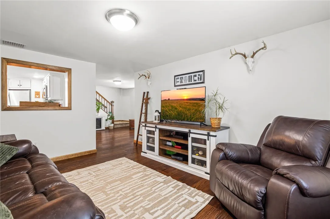 9195 Summit Street Road, Leroy, New York 14482, Leroy, New York 14482, 3 Bedrooms Bedrooms, 6 Rooms Rooms,1 BathroomBathrooms,Residential,For Sale,9195 Summit Street Road, Leroy, New York 14482,0,R1635051