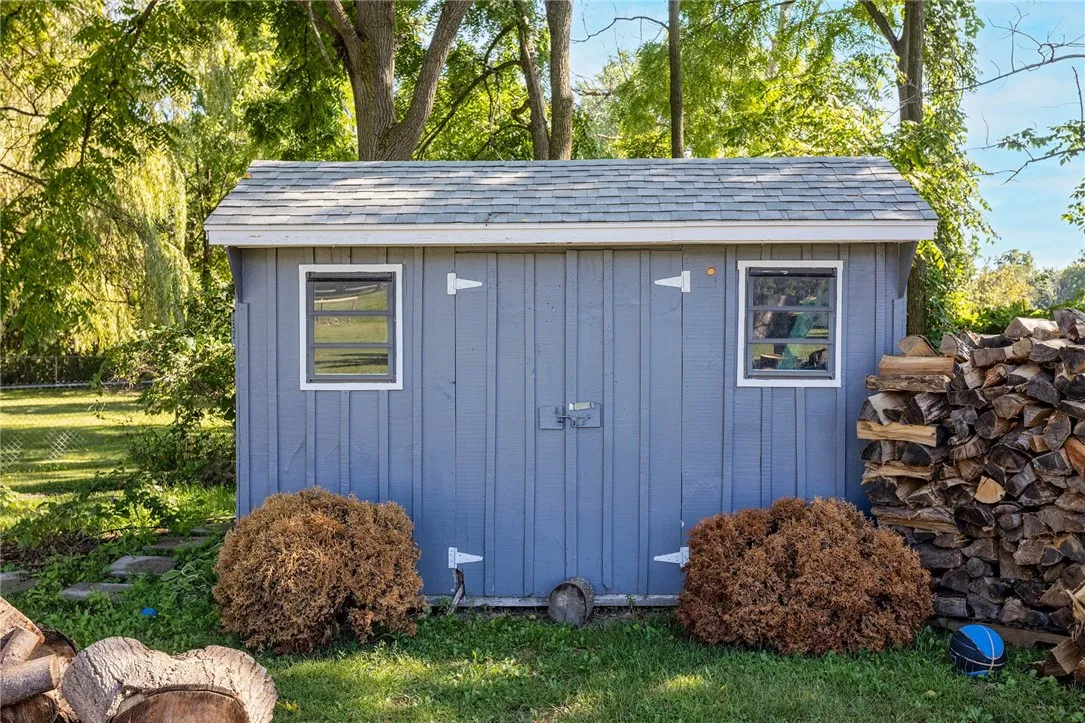 Shed