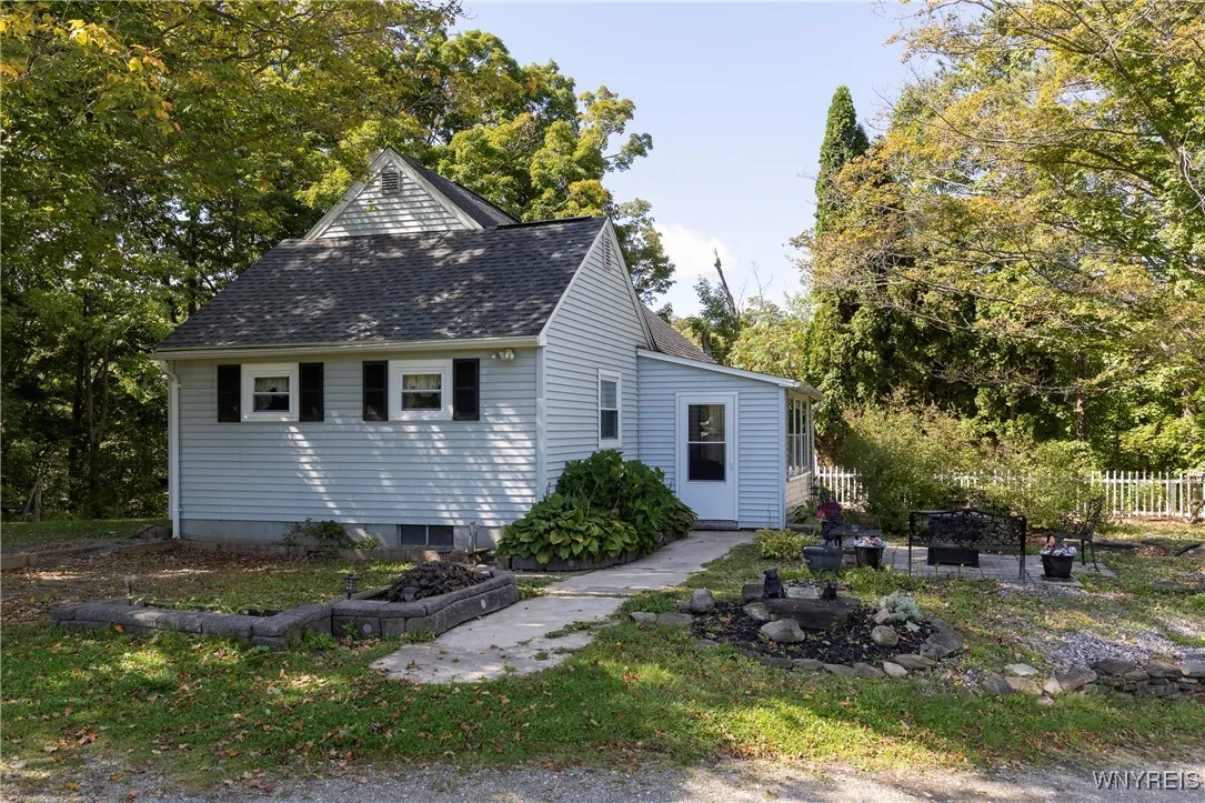 8919 State Road, Colden, New York 14033, Colden, New York 14033, 3 Bedrooms Bedrooms, 6 Rooms Rooms,1 BathroomBathrooms,Residential,For Sale,8919 State Road, Colden, New York 14033,0,B1636703