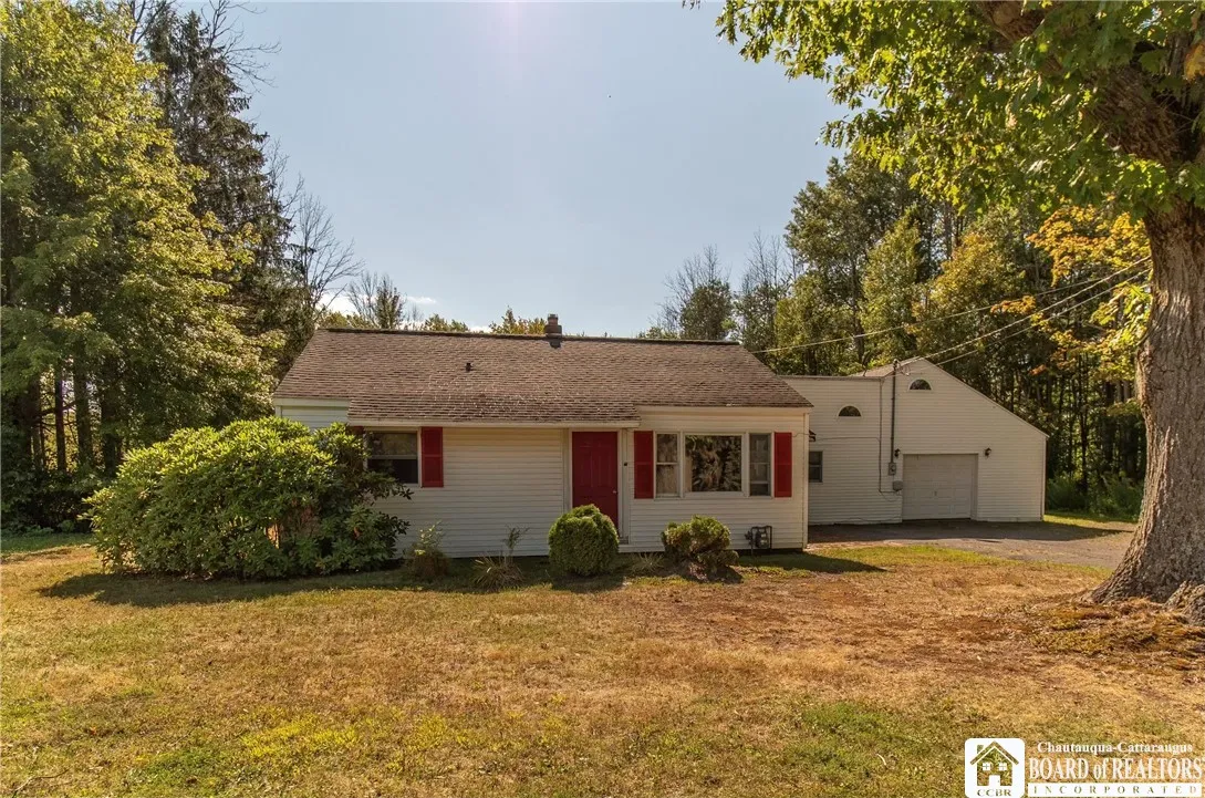 Welcome to 177 W. Lake Rd.
