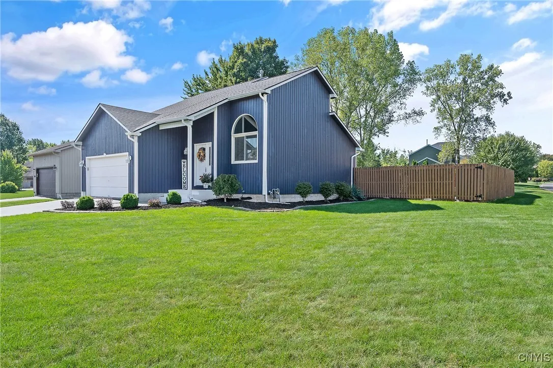 3219 Holly Ridge, Lysander, New York 13027, Lysander, New York 13027, 3 Bedrooms Bedrooms, 8 Rooms Rooms,2 BathroomsBathrooms,Residential,Closed,3219 Holly Ridge, Lysander, New York 13027,0,S1635605