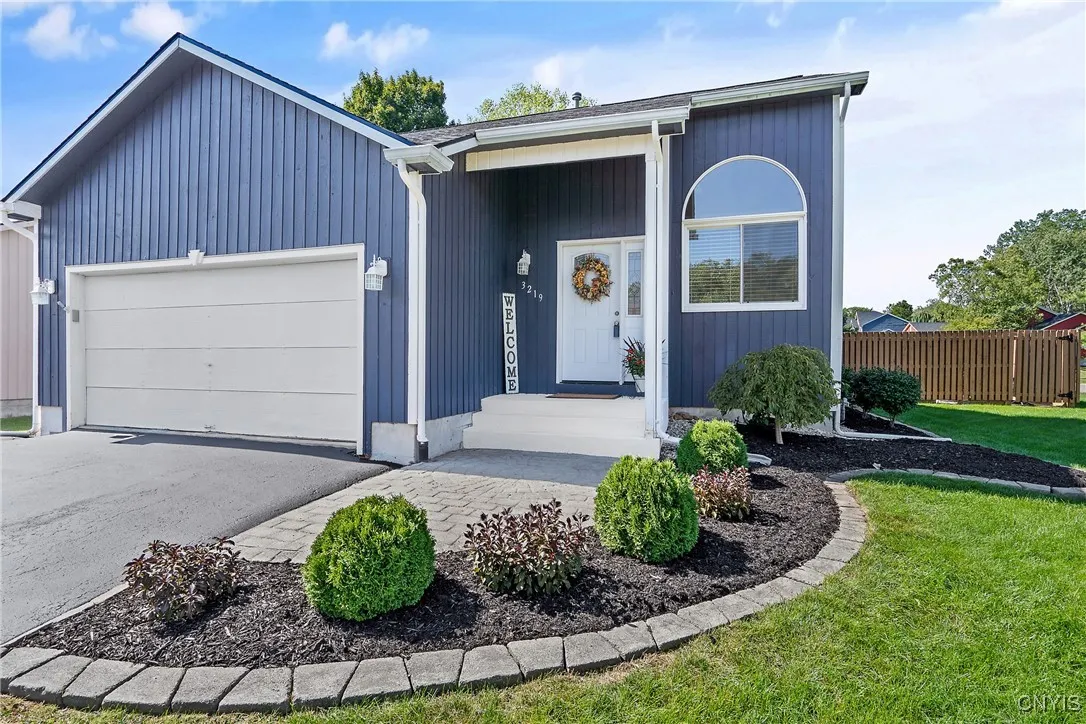 3219 Holly Ridge, Lysander, New York 13027, Lysander, New York 13027, 3 Bedrooms Bedrooms, 8 Rooms Rooms,2 BathroomsBathrooms,Residential,Closed,3219 Holly Ridge, Lysander, New York 13027,0,S1635605